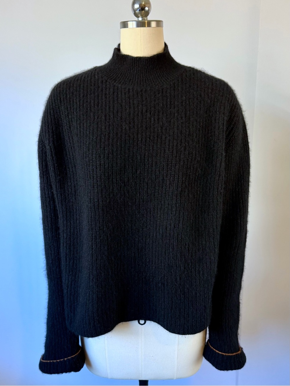 W.Cashmere Oversized Cashmere Sweater - Black - Size Large